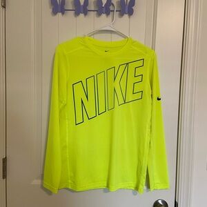 EUC Nike‎ boy’s long sleeve neon yellow worded decal long sleeve fitted shirt XL
